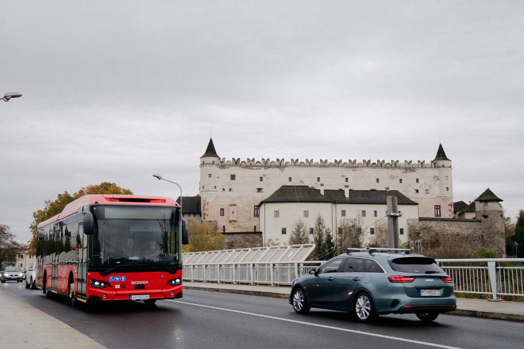 Foto: Vodiči aj cestujúci sa sťažujú na integrovaný systém v Banskobystrickom kraji. Kedy opravia nedostatky?