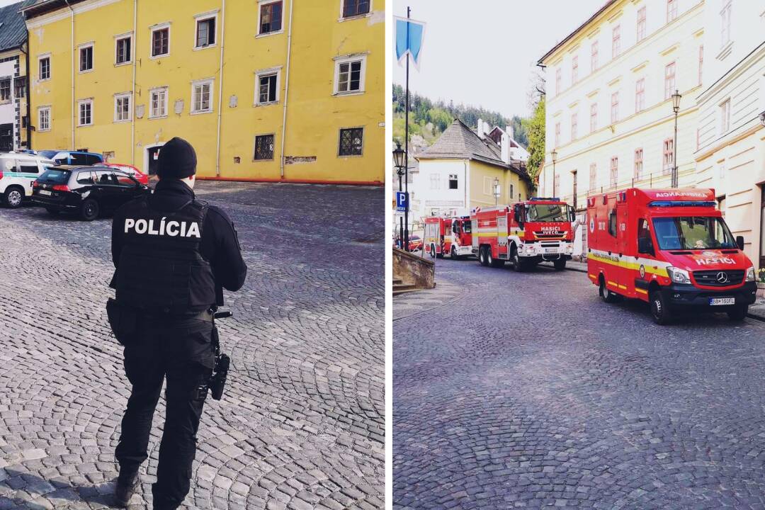 FOTO: V Banskej Štiavnici evakuovali námestie. Anonym nahlásil bombu v škole aj v ďalších budovách