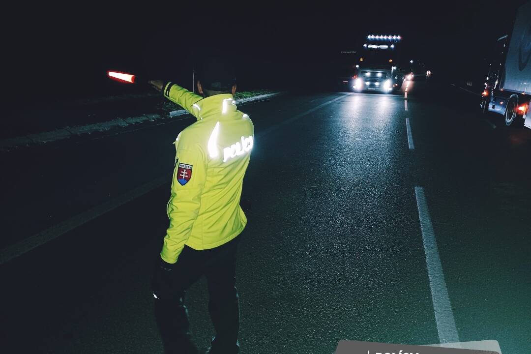 FOTO: Policajná akcia ROADPOL v Banskej Bystrici. Kamióny boli pod drobnohľadom