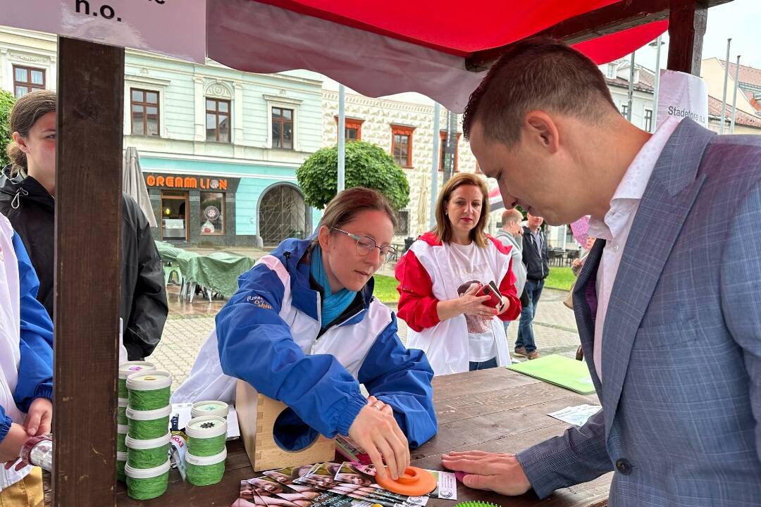 Foto: Pod jednou strechou. Na banskobystrickom námestí to dnes ožije vďaka podujatiu, ktoré pomáha znevýhodneným