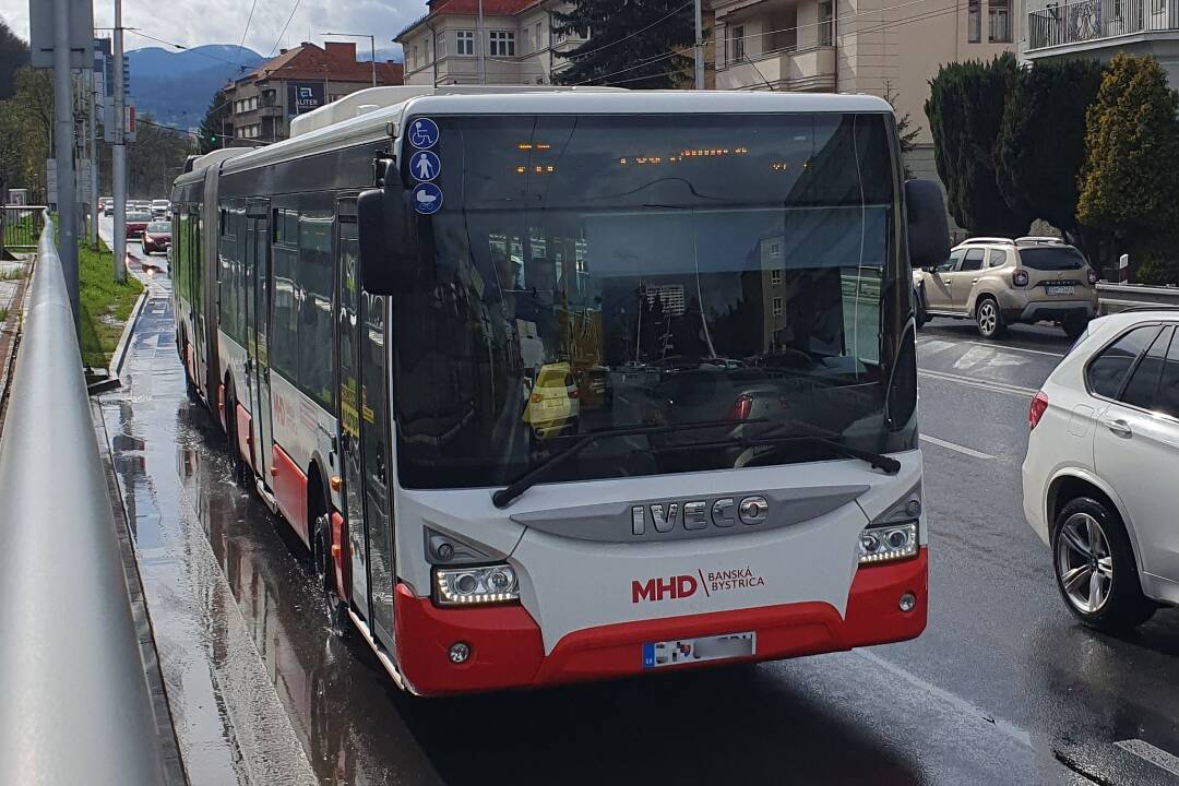 Foto: Medzi Banskou Bystricou a Zvolenom budú premávať autobusy častejšie. Potrvá to len niekoľko dní