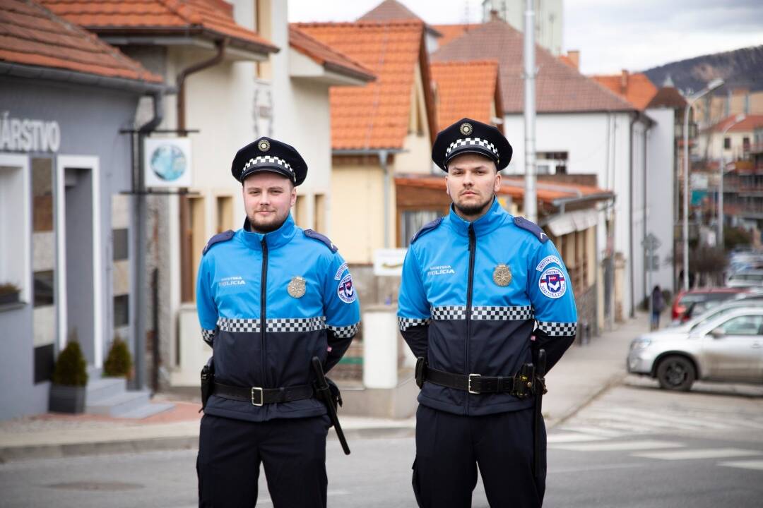 Foto: Môže mestská polícia skontrolovať vaše veci, doklady alebo auto? Ujasnite si zásadné rozdiely  