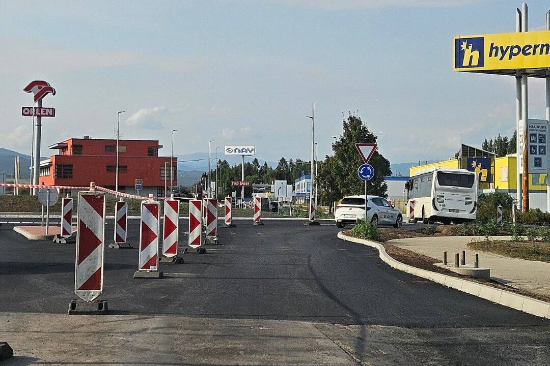 FOTO: Zvolenský kruhový objazd na Rákoši čoskoro dokončia. Pozrite si aktuálne fotografie