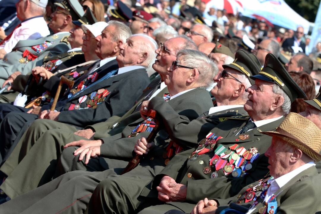 Foto: Spoločne povstali za Slovensko. Prečítajte si skutočné príbehy vojnových veteránov