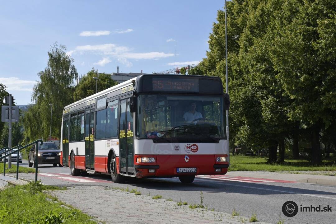 Foto: Doprava v Banskej Bystrici bude počas osláv SNP obmedzená. Ako bude premávať MHD?