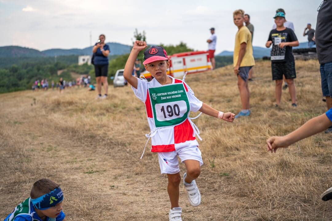 FOTO: Bežecká výzva v Žiari nad Hronom: Ako sa pretekári vyrovnali s behom na Šibeničný kopec