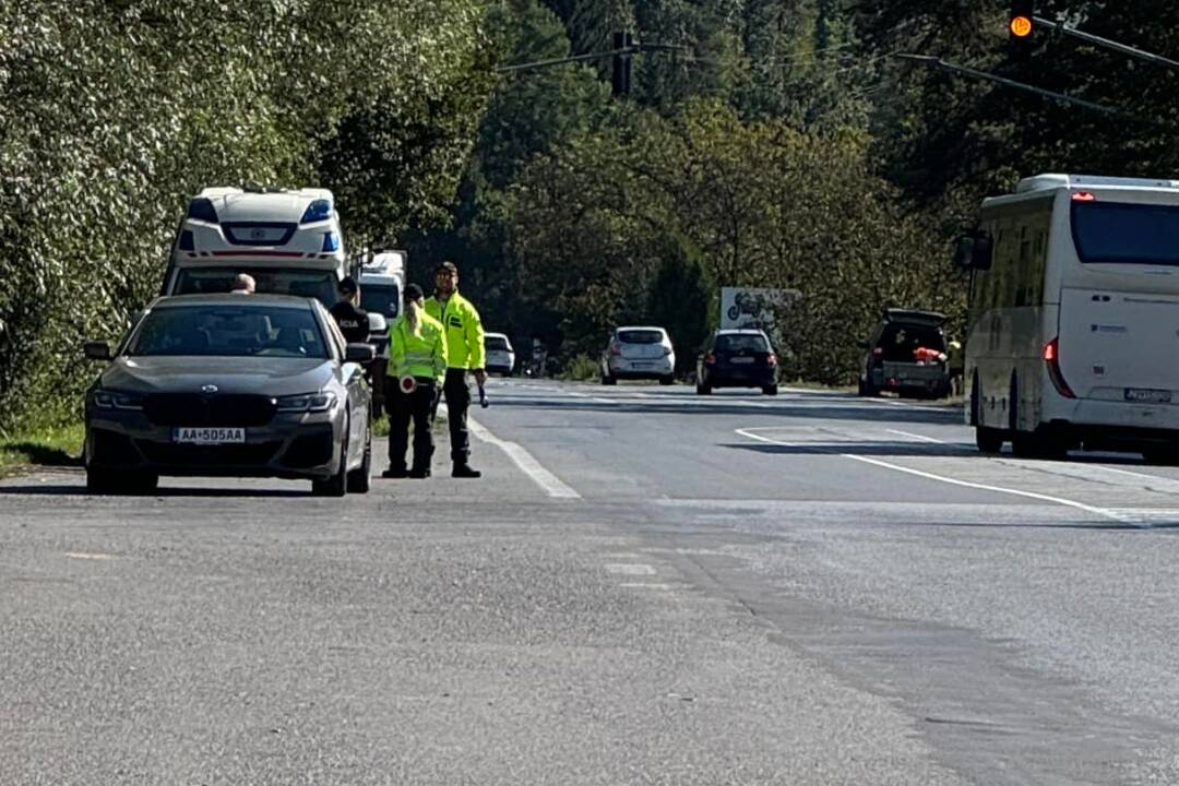 Foto: Policajti v Banskej Bystrici zastavujú vodičov. Z čoho vás preskúšajú?