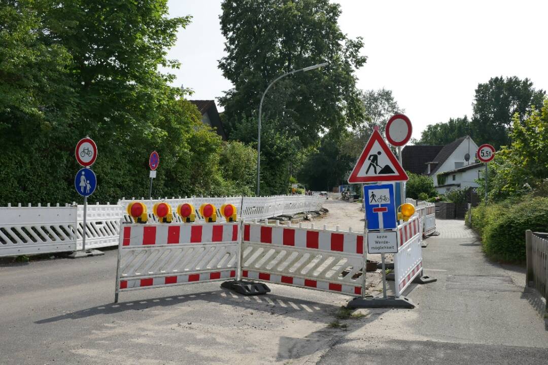 Foto: Uzávera ulice v Banskej Štiavnici sa predlžuje. Horná Ružová ostáva neprejazdná