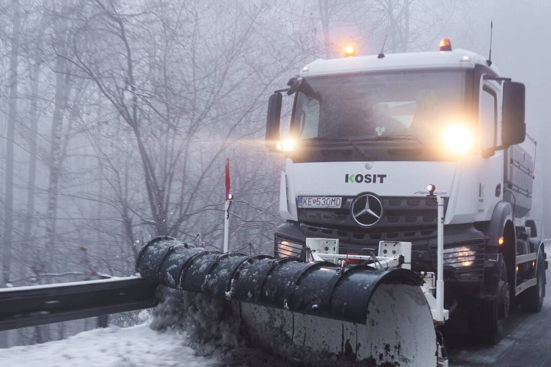 Foto: Zvolen zverejnil sumu, koľko bude stáť mesto zimná údržba ciest