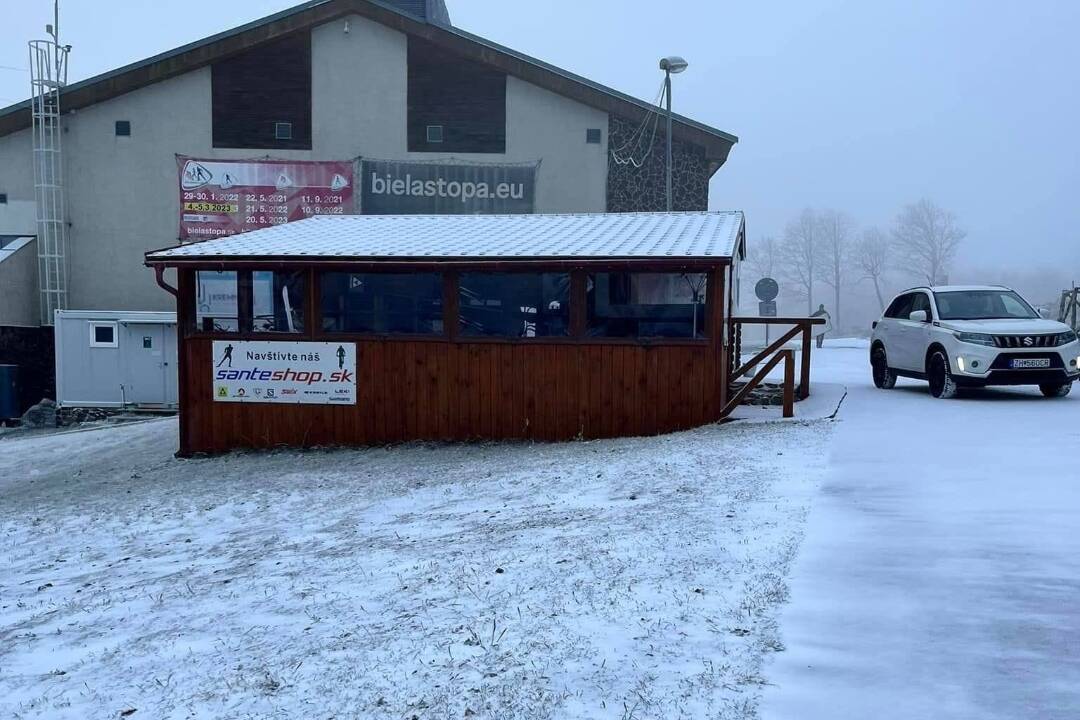 FOTO: Okolie Banskej Bystrice je pod snehom. Kedy môžme očakávať prvú snehovú kalamitu?