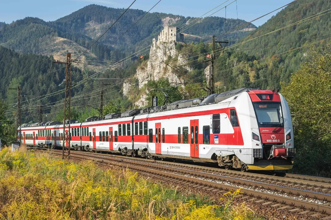 Foto: Železničnú spoločnosť Slovensko zasiahol výpadok predaja lístkov. Na viacerých staniciach to spôsobilo chaos