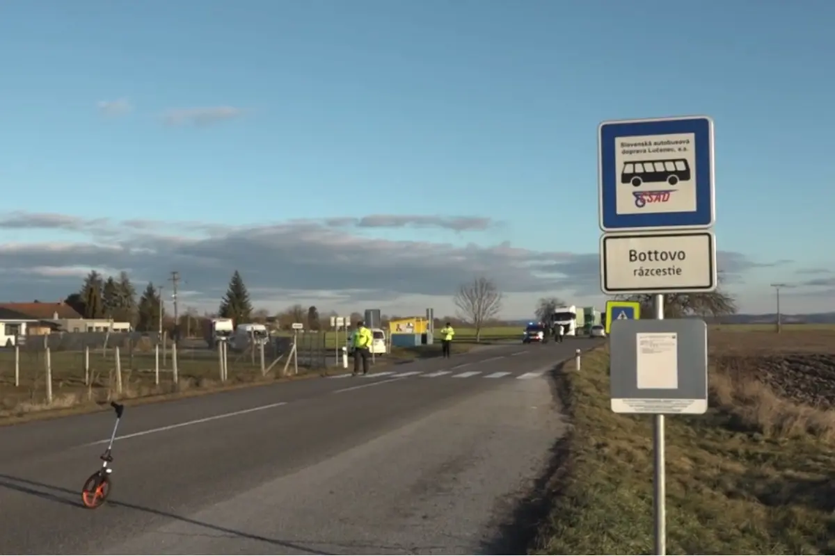 Foto: Auto v Bottove zrazilo 13-ročnú Zuzku. Leží v nemocnici s poraneniami hlavy