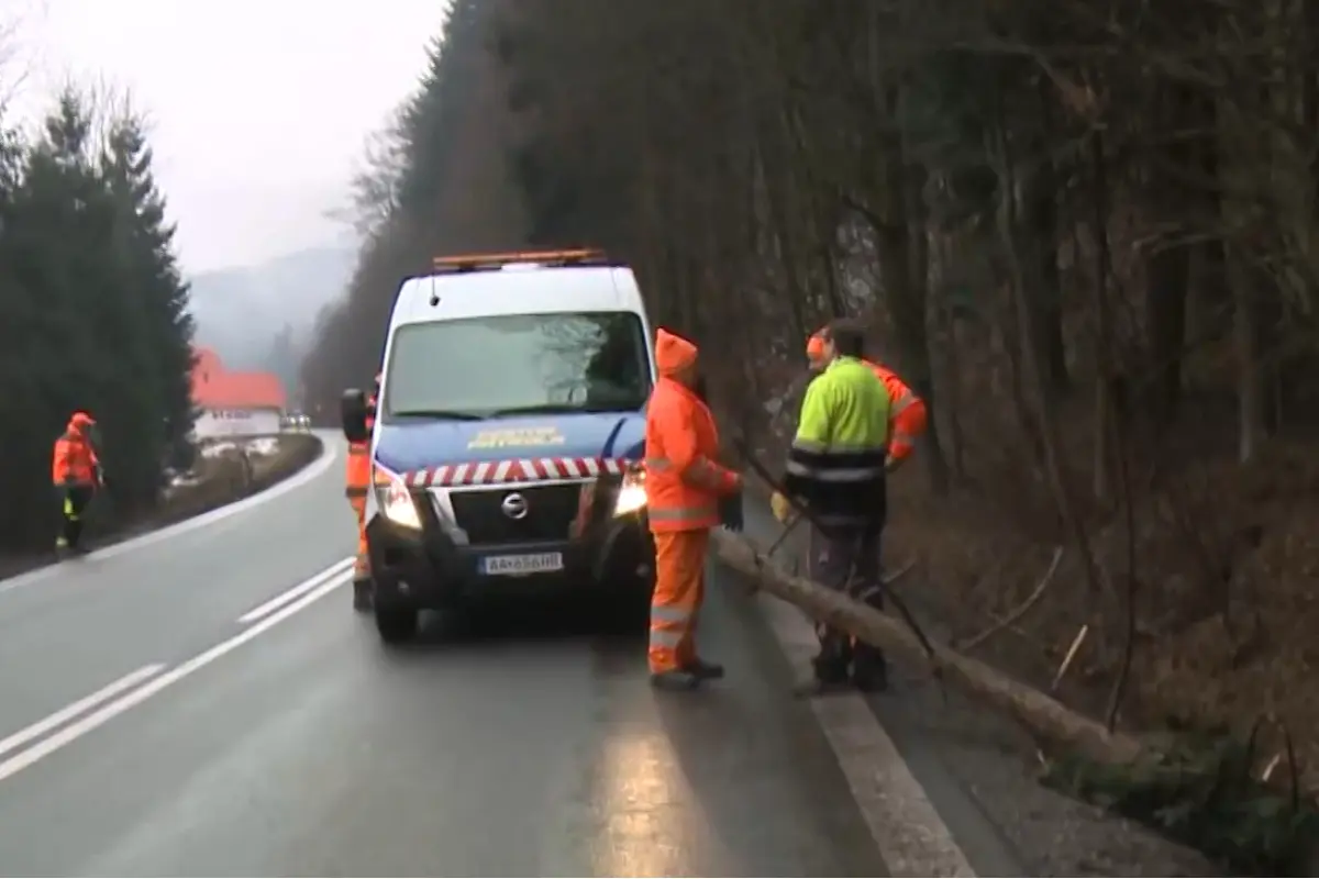 Foto: V Banskobystrickom kraji zriadili cestnú patrolu. Pracuje nonstop, po nahlásení problému okamžite vyrazí na miesto