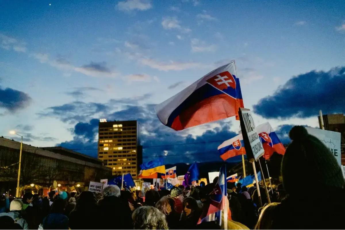 Foto: V Banskej Bystrici sa v piatok uskutoční ďalší protivládny protest, nastanú viaceré obmedzenia v doprave