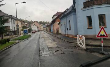 Banskobystričania kritizujú práce na Rudlovskej ceste. Ani vysvetlenie mesta sa im nepáči