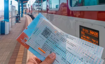 Cestovanie vlakom po Slovensku od polovice januára zdražie, dôvodom je zvýšenie DPH. Aké ceny nás čakajú?