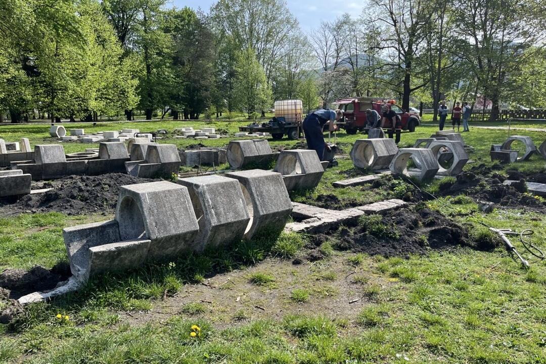 FOTO: Ikonické detské ihrisko Hexagon v Banskej Bystrici už čoskoro znovu otvoria, foto 2