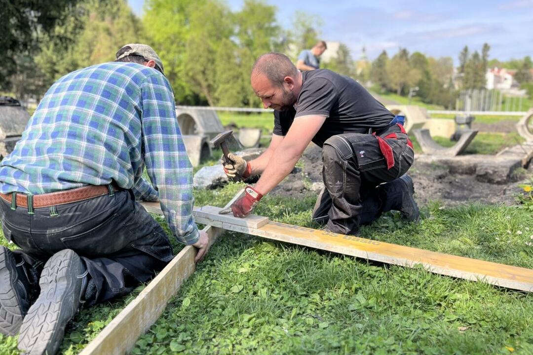 FOTO: Ikonické detské ihrisko Hexagon v Banskej Bystrici už čoskoro znovu otvoria, foto 8