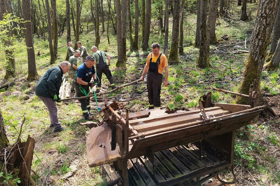 FOTO: Pri zaniknutých obciach na strednom Slovensku našli starú vojenskú techniku, foto 3