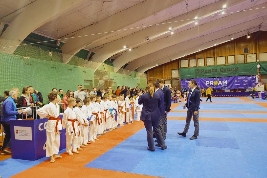 FOTO: Karate klub MŠK Žiar nad Hronom získal viaceré medaily, foto 8