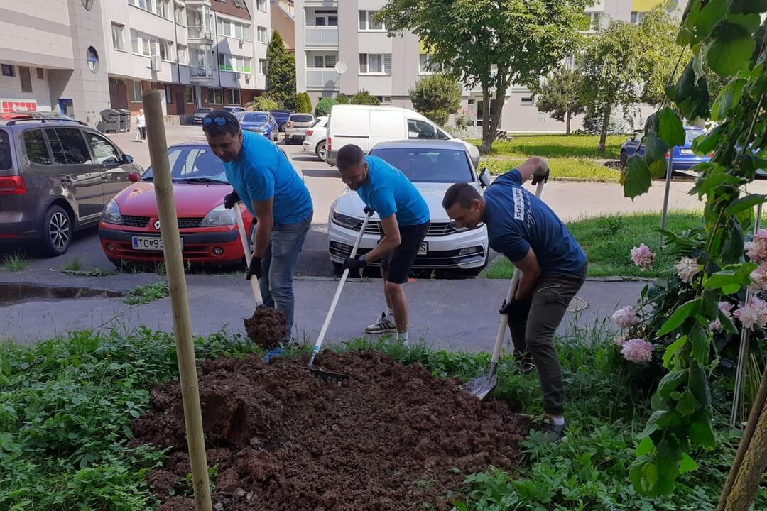 FOTO: Deň životného prostredia pod Urpínom oslávili výsadbou, foto 3