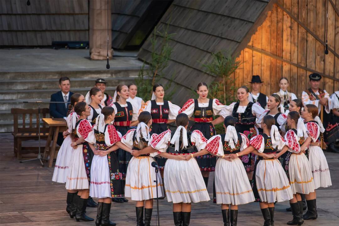 FOTO: Minulé ročníky Folklórnych slávností pod Poľanou , foto 7