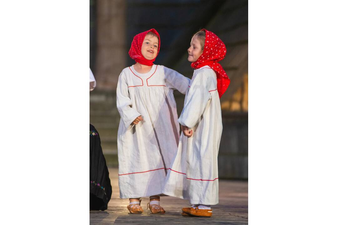 FOTO: Minulé ročníky Folklórnych slávností pod Poľanou , foto 16