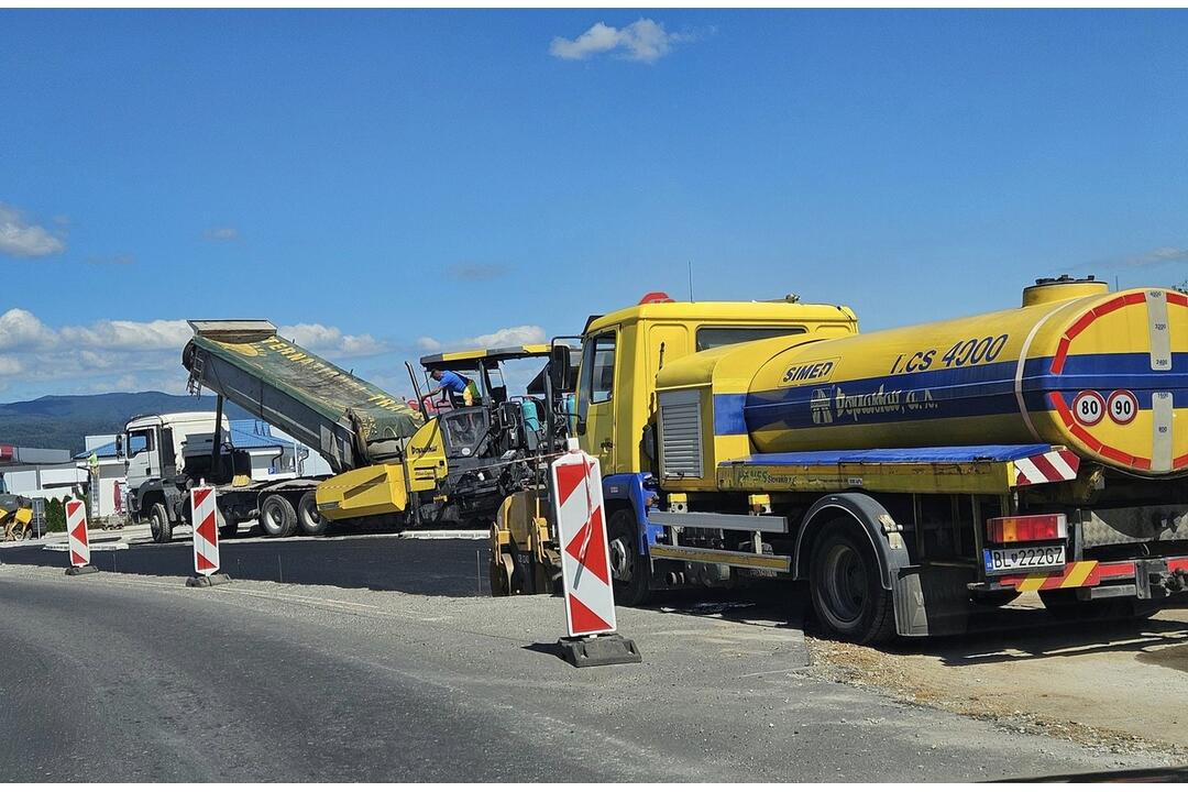 FOTO: Práce na kruhovom objazde na Rákoši napredujú. Pozrite si aktuálne zábery, foto 4