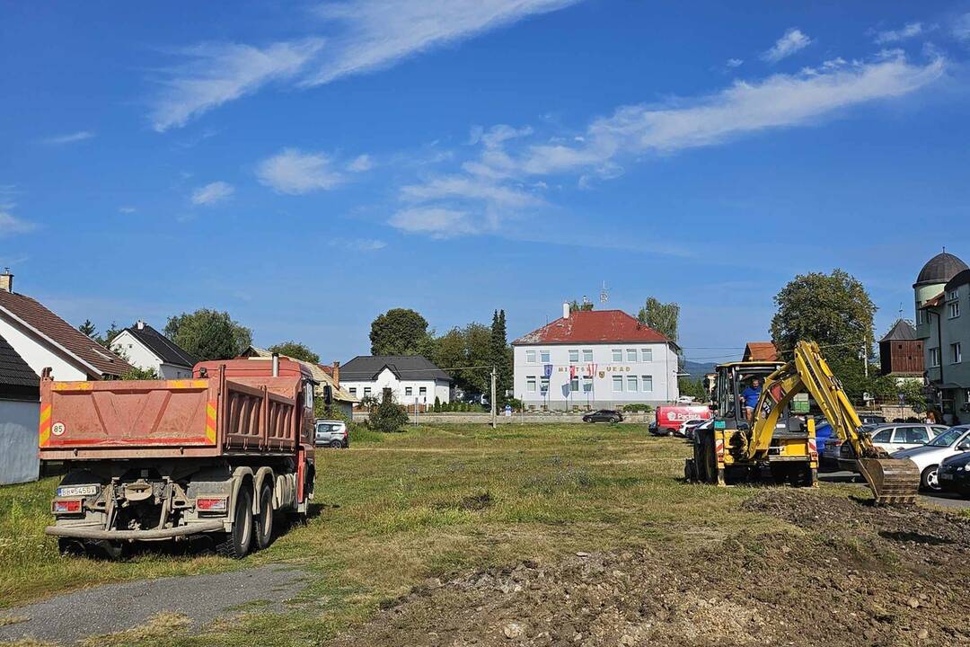 FOTO: Nová parkovacia plocha na Sliači, foto 5