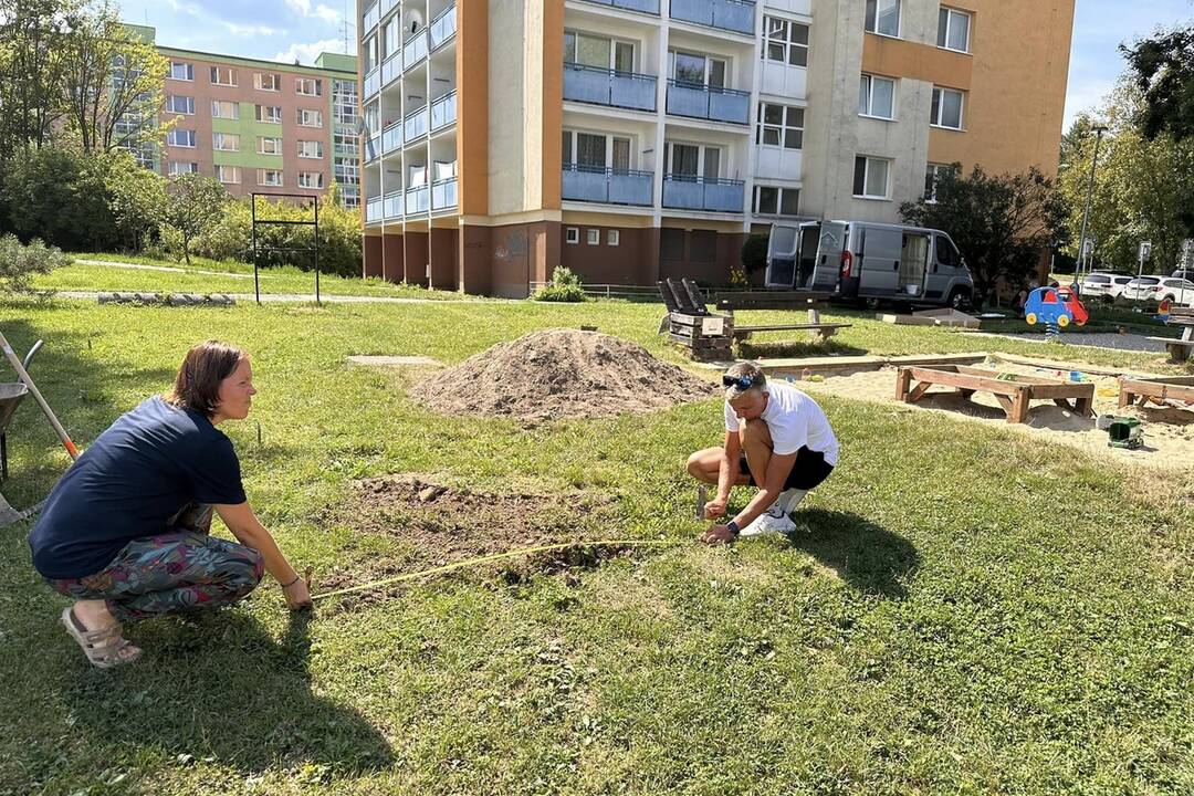 FOTO: Na sídlisku sa osadilo nové sedenie, foto 2