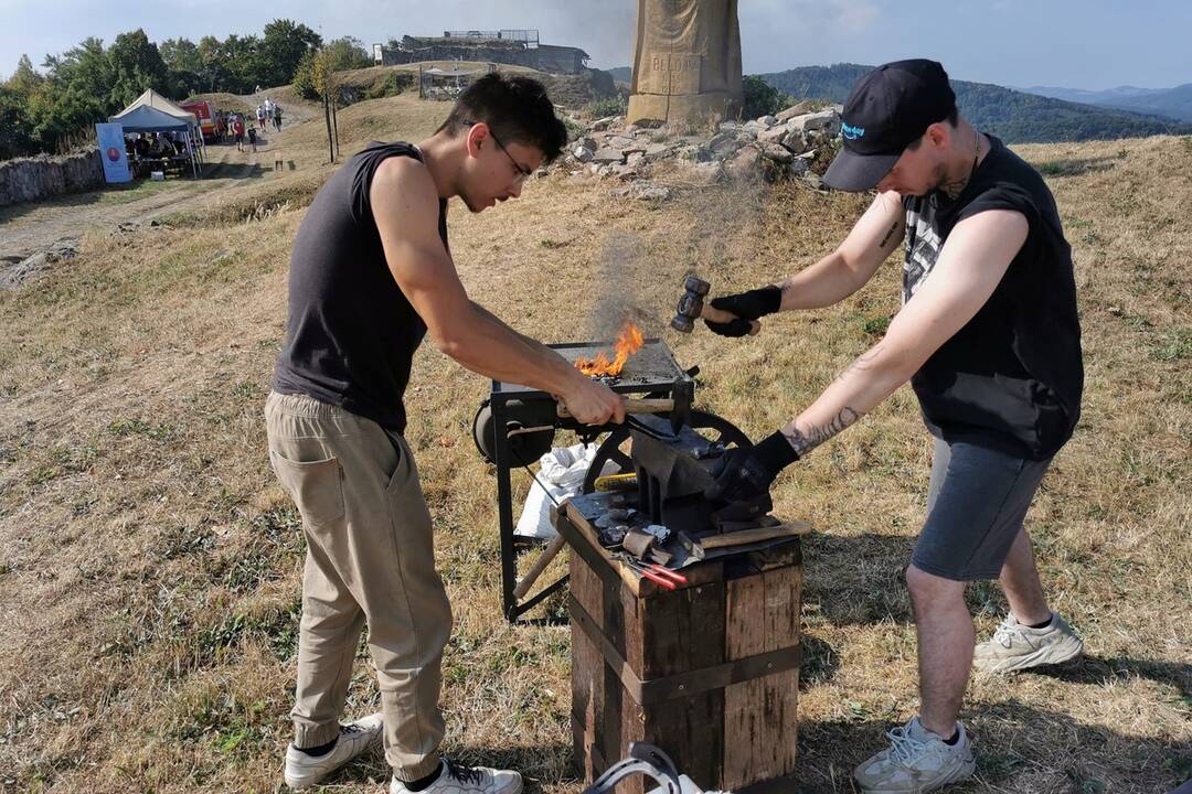 FOTO: Národný výstup na Pustý hrad, foto 4