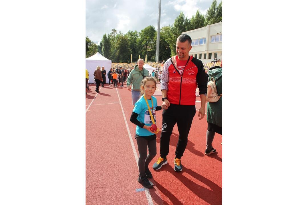 FOTO: Na atletickom štadióne na Štiavničkách súťažili najmenší atléti, foto 15