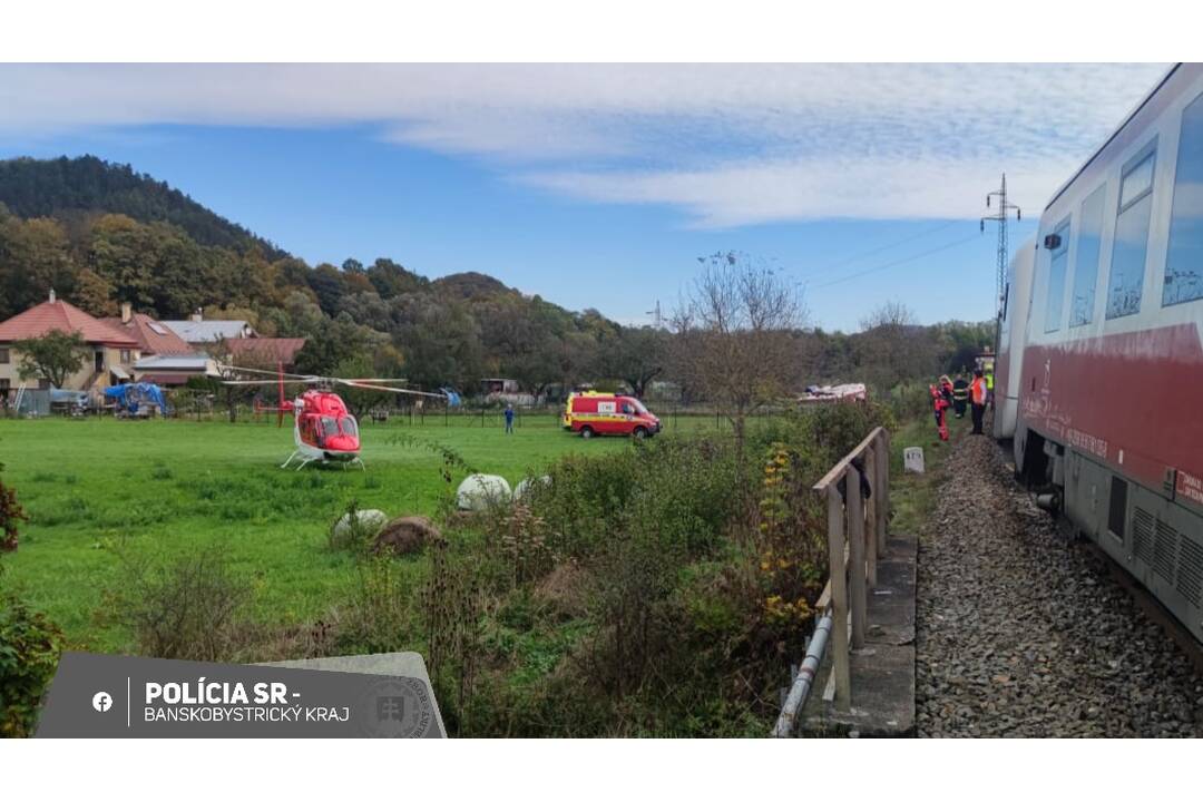 FOTO: V Dubovej sa zrazil vlak s osobným autom, foto 8