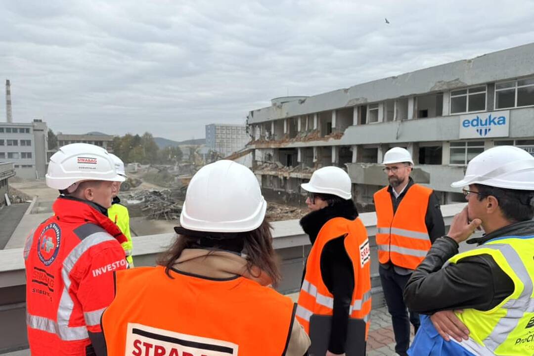 FOTO: Na stavbu Rooseveltovej nemocnice prišli zástupcovia štátu, foto 5