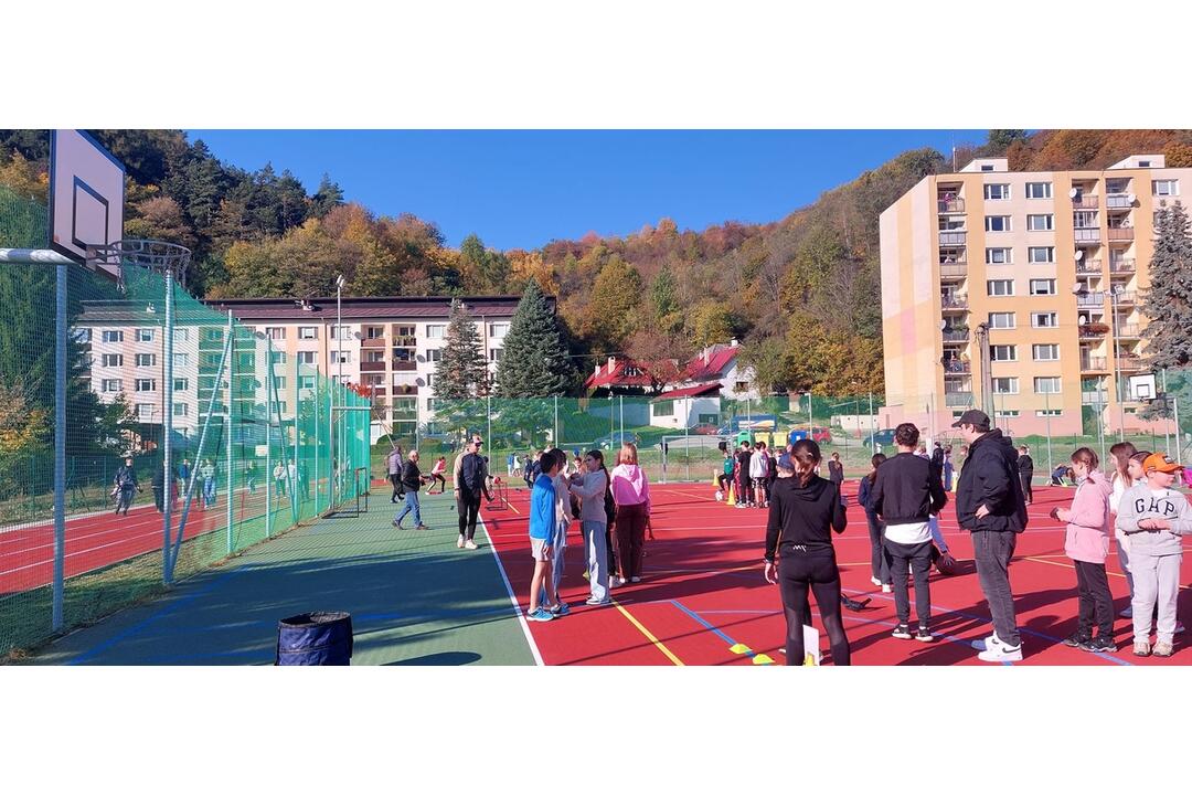 FOTO: Kremnica potešila všetkých športovcov. Sokolské ihrisko je otvorené!, foto 2