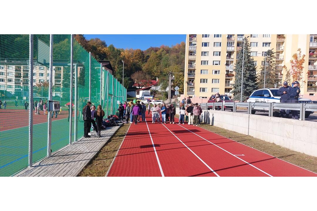 FOTO: Kremnica potešila všetkých športovcov. Sokolské ihrisko je otvorené!, foto 12