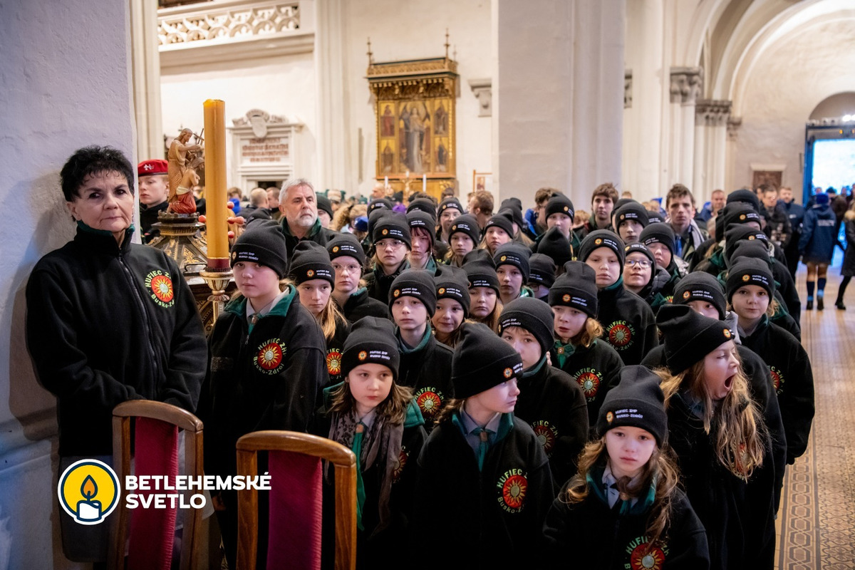 FOTO: Svetlo putovalo priamo do prezidentského paláca, foto 12