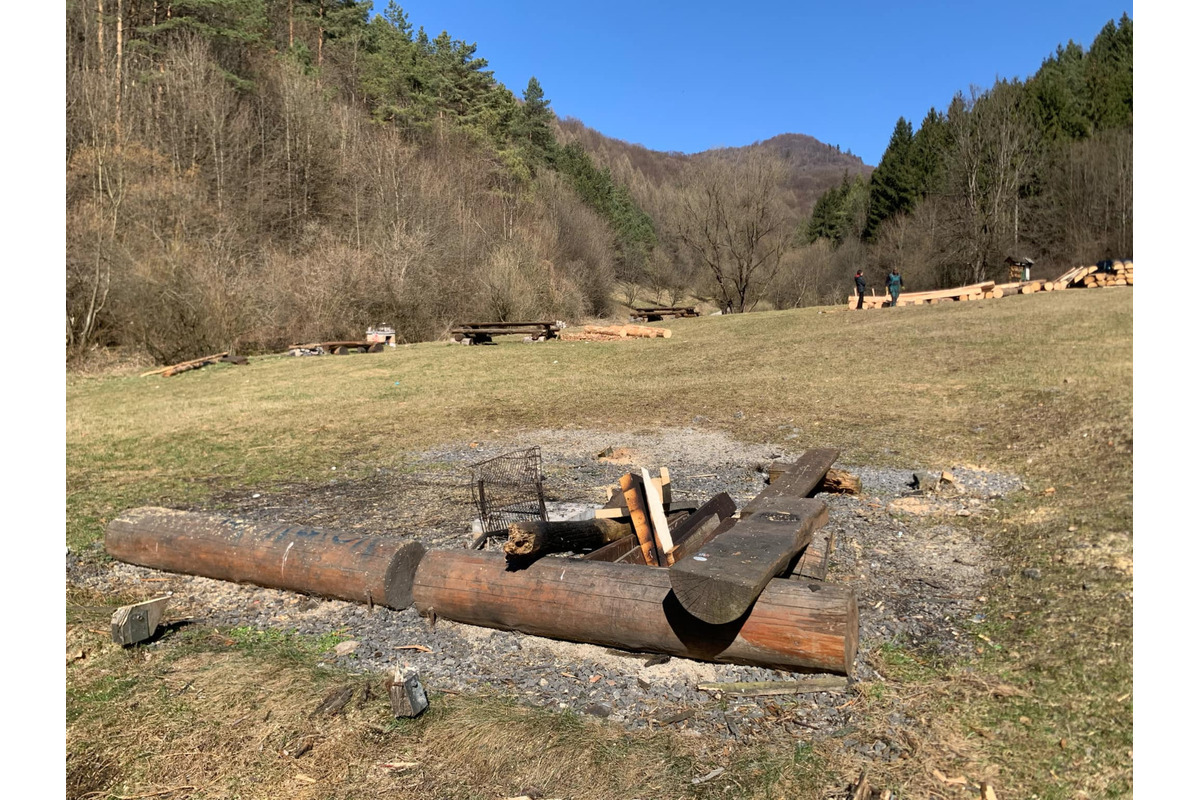 FOTO: V Sásovskej doline sa pracuje, obnovujú oddychový areál, foto 7