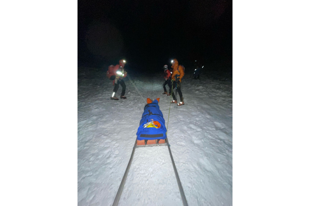 FOTO: Horskí záchranári pomáhali v Nízkych Tatrách zranenému českému turistovi, foto 2